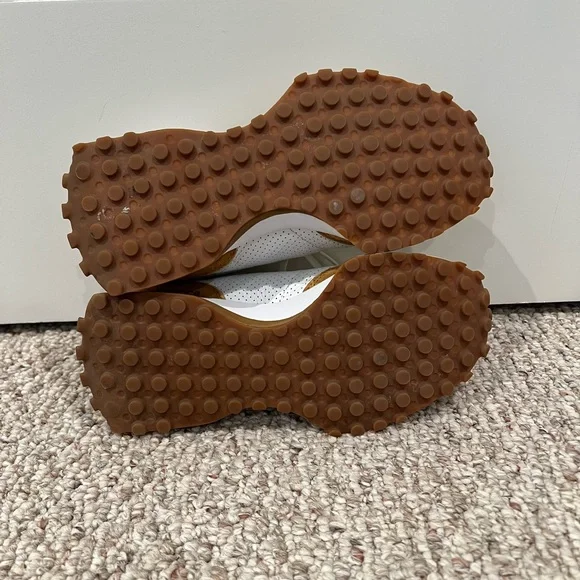 Bandier x NEW BALANCE 327 Women’s Size 8 Workwear Tan WS327QW EXCELLENT - Picture 7 of 7